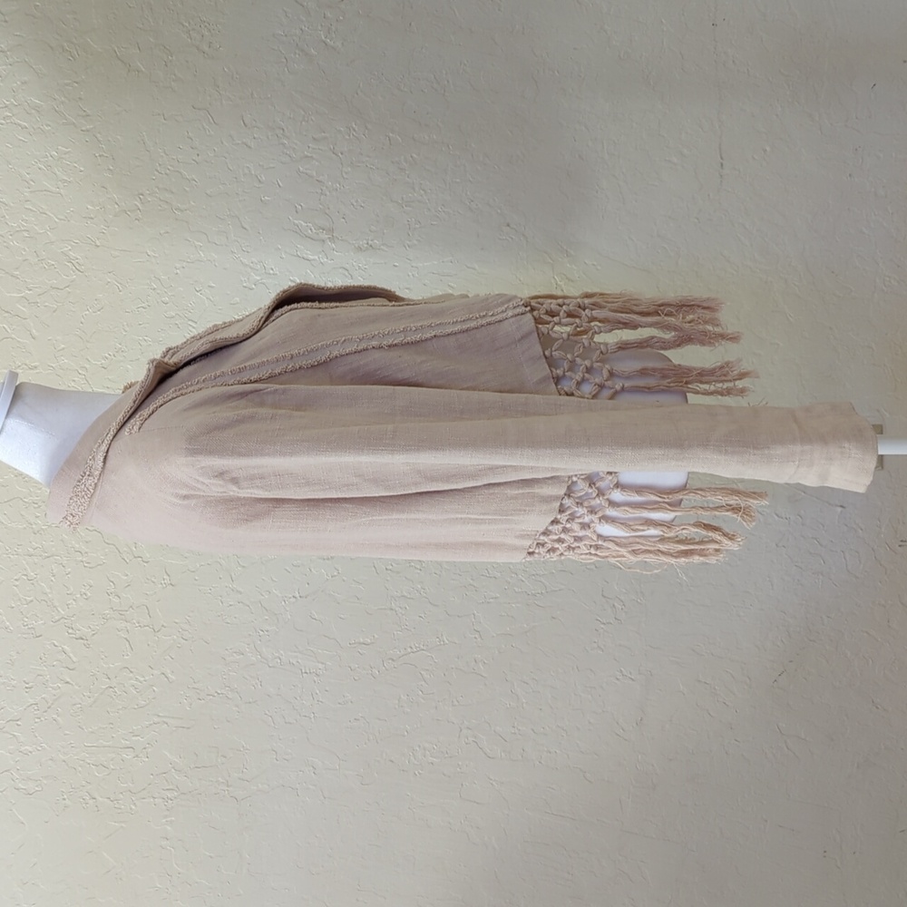 Miss Me Beige Linen Crochet Fringe Blazer Size Small - Picture 5 of 7